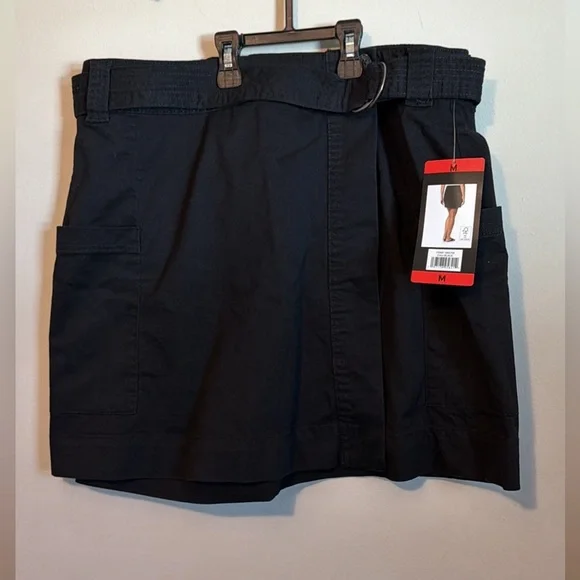 Briggs Black Women's Belted Utility Skort size medium NWT - Picture 2 of 11